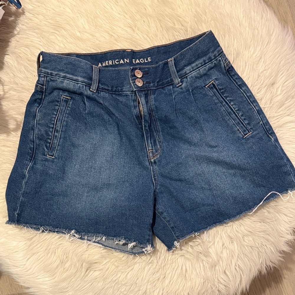 American Eagle Mom Short Sz 6